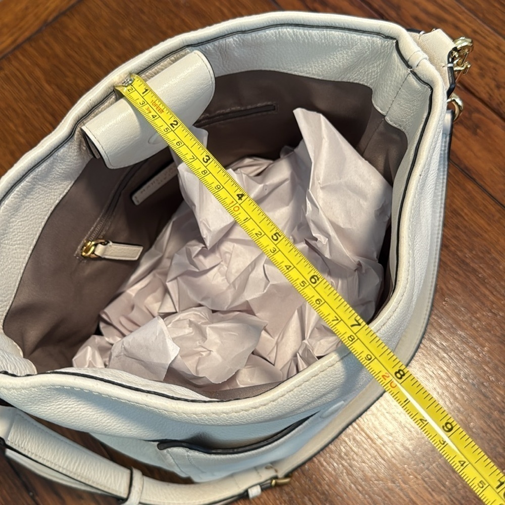 Marc Jacobs White Leather Empire City Bucket Bag - Picture 6 of 10
